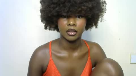 Snapshot of creamybabee chatting on March 2025 01:15:01 AM queen online show from March 2025 01:15:01 AM