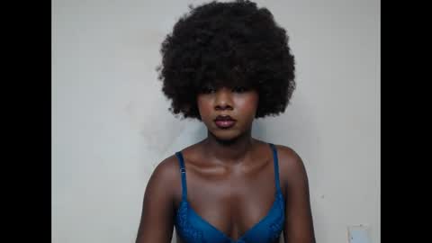 Snapshot of creamybabee chatting on March 2025 08:42:02 PM queen online show from March 2025 08:42:02 PM