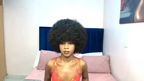 Snapshot of creamybabee chatting on February 2026 07:12:01 PM queen online show from February 2026 07:12:01 PM