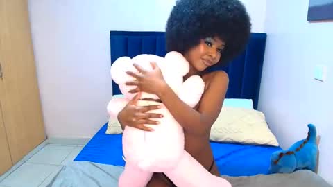 Snapshot of creamybabee chatting on February 2026 02:51:02 PM queen online show from February 2026 02:51:02 PM