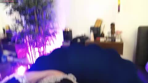 Sophie online show from April 2026 05:43:01 AM