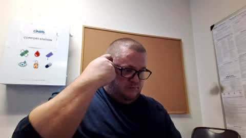 Snapshot of creeeping_death chatting on December 2024 04:14:02 AM The hopeless romantic online show from December 2024 04:14:02 AM