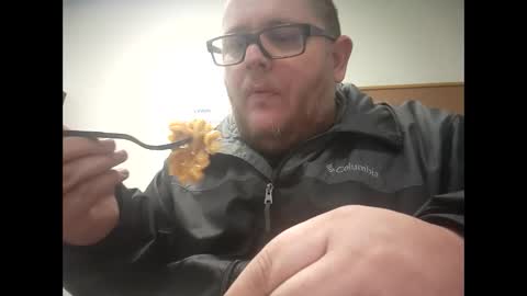 Snapshot of creeeping_death chatting on January 2025 03:13:01 AM The hopeless romantic online show from January 2025 03:13:01 AM