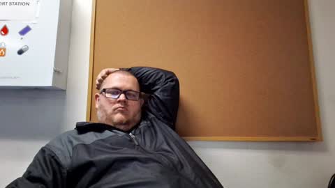 Snapshot of creeeping_death chatting on January 2025 04:41:01 AM The hopeless romantic online show from January 2025 04:41:01 AM