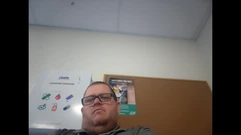 Snapshot of creeeping_death chatting on February 2025 05:19:01 AM The hopeless romantic online show from February 2025 05:19:01 AM