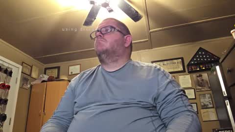 Snapshot of creeeping_death chatting on March 2025 10:24:01 AM The hopeless romantic online show from March 2025 10:24:01 AM