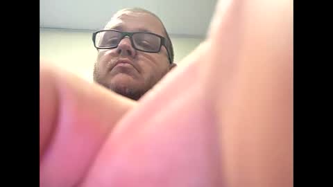 Snapshot of creeeping_death chatting on November 2025 04:56:02 AM The hopeless romantic online show from November 2025 04:56:02 AM