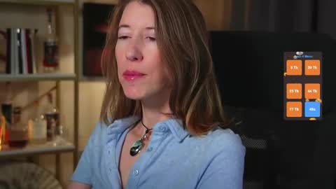 Quinn de la Creme online show from November 2025 06:51:01 PM