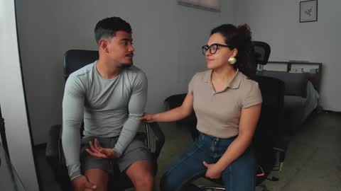 Crimson heart online show from December 2024 08:17:02 PM