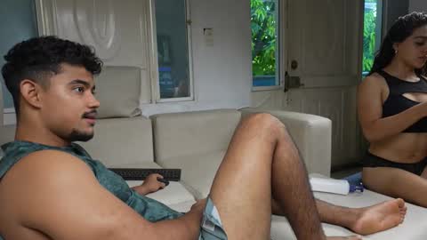 Crimson heart online show from September 2025 01:38:02 PM