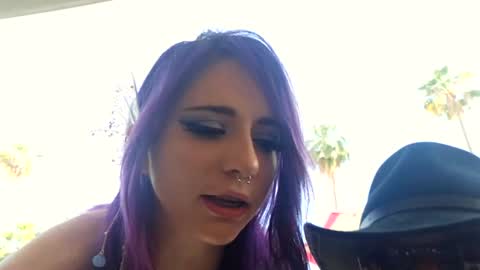 Crimson Kitten online show from April 2026 11:51:02 PM