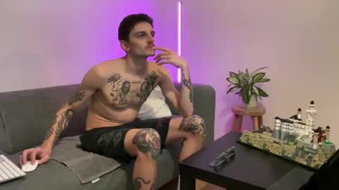 Crinifer online show from January 2026 09:52:02 PM