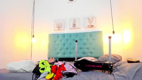 cris_dulce online show from September 2025 06:13:01 PM