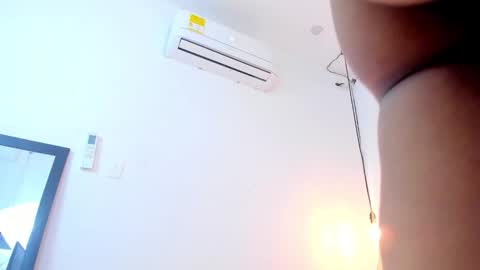 cris_dulce online show from October 2025 05:45:02 PM