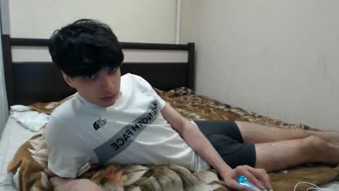 Snapshot of cris_peace chatting on October 2025 04:30:02 PM JOIN IN A FAN CLUB AND YOU WILL HAVE 90 OF MY PHOTOVIDEO FREE FANSLY - online show from October 2025 04:30:02 PM