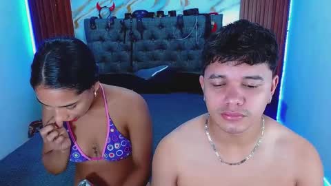 CRISANDMERY online show from February 2026 07:32:02 AM