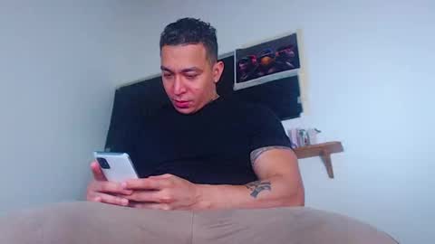 Cristopher online show from October 2025 12:53:02 AM