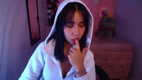 cristal1_ch online show from October 2025 11:00:02 AM