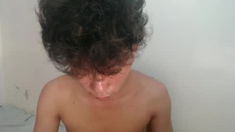 Snapshot of cristal1xox chatting on October 2025 04:01:02 AM cristal1xox online show from October 2025 04:01:02 AM