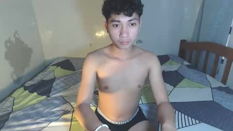 Snapshot of cristal1xox chatting on November 2025 06:23:01 AM cristal1xox online show from November 2025 06:23:01 AM