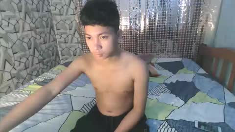 Snapshot of cristal1xox chatting on November 2025 06:25:02 AM cristal1xox online show from November 2025 06:25:02 AM