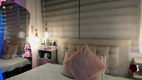 Snapshot of cristal__hot_1 chatting on June 2026 04:52:02 AM Cristal online show from June 2026 04:52:02 AM