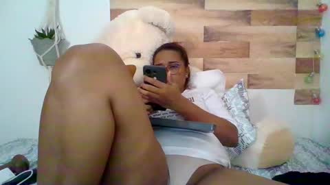 Snapshot of cristal_blanco chatting on February 2025 10:48:01 AM cristal online show from February 2025 10:48:01 AM