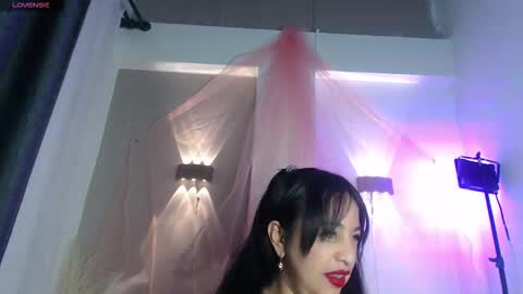 Cristal yours Milf online show from November 2025 08:08:01 PM