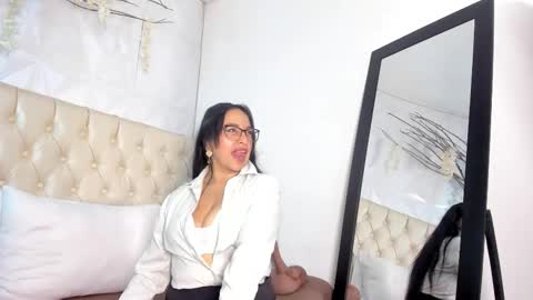 Cristal yours Milf online show from January 2026 03:03:02 PM