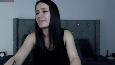  Alejandra from Wednesday to Saturday from 1000 pm to 400 am Colombian hour online show from April 2026 03:55:01 AM