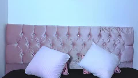 cristal_moon01 online show from December 2025 07:28:01 AM