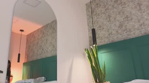 Snapshot of cristal_roberts_ chatting on November 2025 01:43:01 PM Cristal online show from November 2025 01:43:01 PM