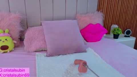 Snapshot of cristal_subin69 chatting on November 2025 12:16:01 PM STEFANYIG cristalsubin online show from November 2025 12:16:01 PM