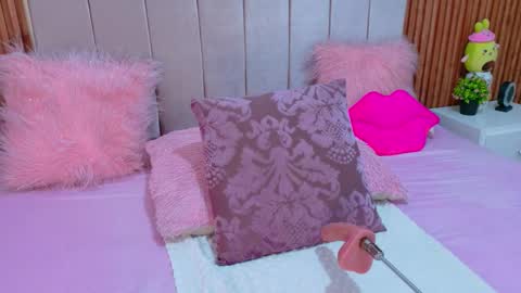 Snapshot of cristal_subin69 chatting on November 2025 12:08:02 PM STEFANYIG cristalsubin online show from November 2025 12:08:02 PM