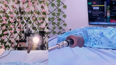 cristal_thompson_ online show from January 2026 01:05:02 PM