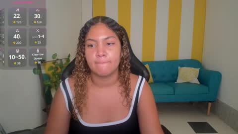 Snapshot of cristal_war chatting on November 2025 11:03:01 PM Cristal online show from November 2025 11:03:01 PM