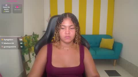 Snapshot of cristal_war chatting on November 2025 11:10:01 PM Cristal online show from November 2025 11:10:01 PM