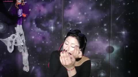 Cristal de Leon online show from October 2025 07:03:01 PM