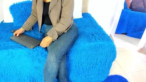 Snapshot of cristalwalker__ chatting on October 2025 12:17:02 PM cristal walker online show from October 2025 12:17:02 PM