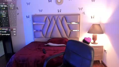 Cristina online show from January 2025 06:05:02 AM