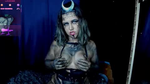 Snapshot of cristina_blue21 chatting on October 2025 10:41:01 AM Cristina online show from October 2025 10:41:01 AM