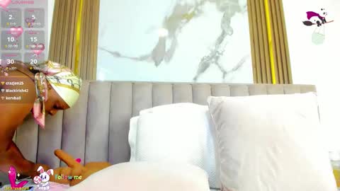 Snapshot of cristinsexy_ chatting on October 2025 10:39:02 AM Cristina online show from October 2025 10:39:02 AM