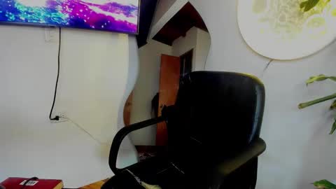 Cristian online show from December 2025 04:47:01 PM