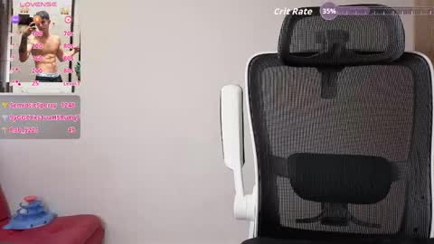 cristopher23  online show from April 2026 06:10:01 PM