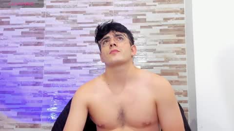 Snapshot of cristopher_russo chatting on May 2026 11:12:03 PM CRISTOPHER online show from May 2026 11:12:03 PM