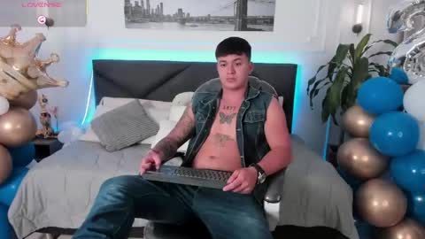 Cristopher online show from May 2026 12:44:02 PM