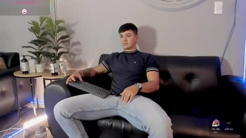 Cristopher online show from July 2026 01:27:01 PM