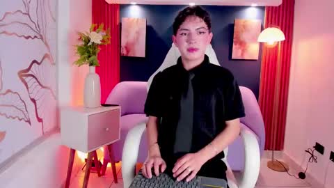 Cristopher  online show from March 2026 08:57:02 PM