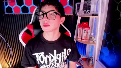 Cristopher  online show from April 2026 08:57:02 PM