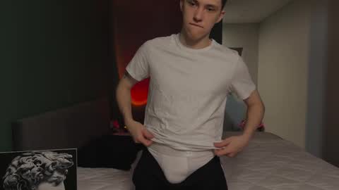 cronck52 online show from January 2026 08:35:01 PM